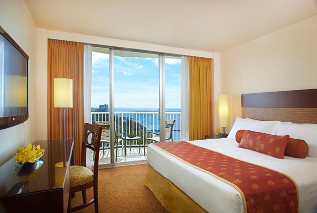 Aqua Park Shore waikiki Hotel