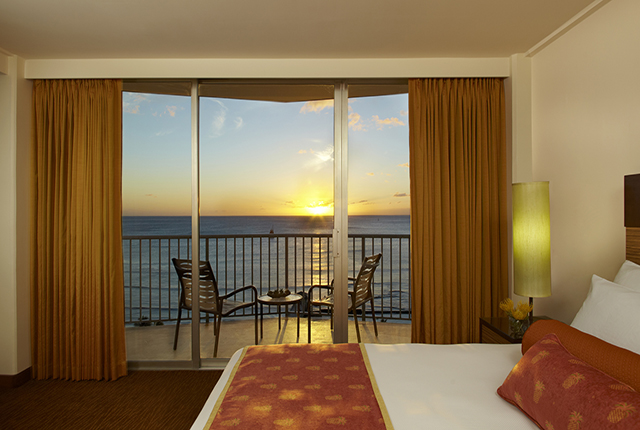 Aqua Park Shore waikiki Hotel