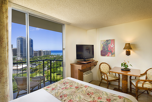 Aqua Luana Waikiki Hotel and Suites