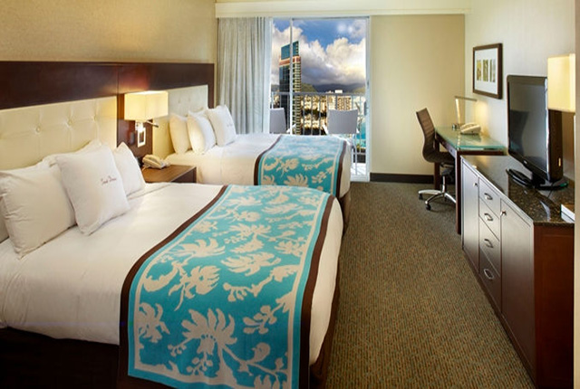 DoubleTree by Hilton Alana - Waikiki Beach