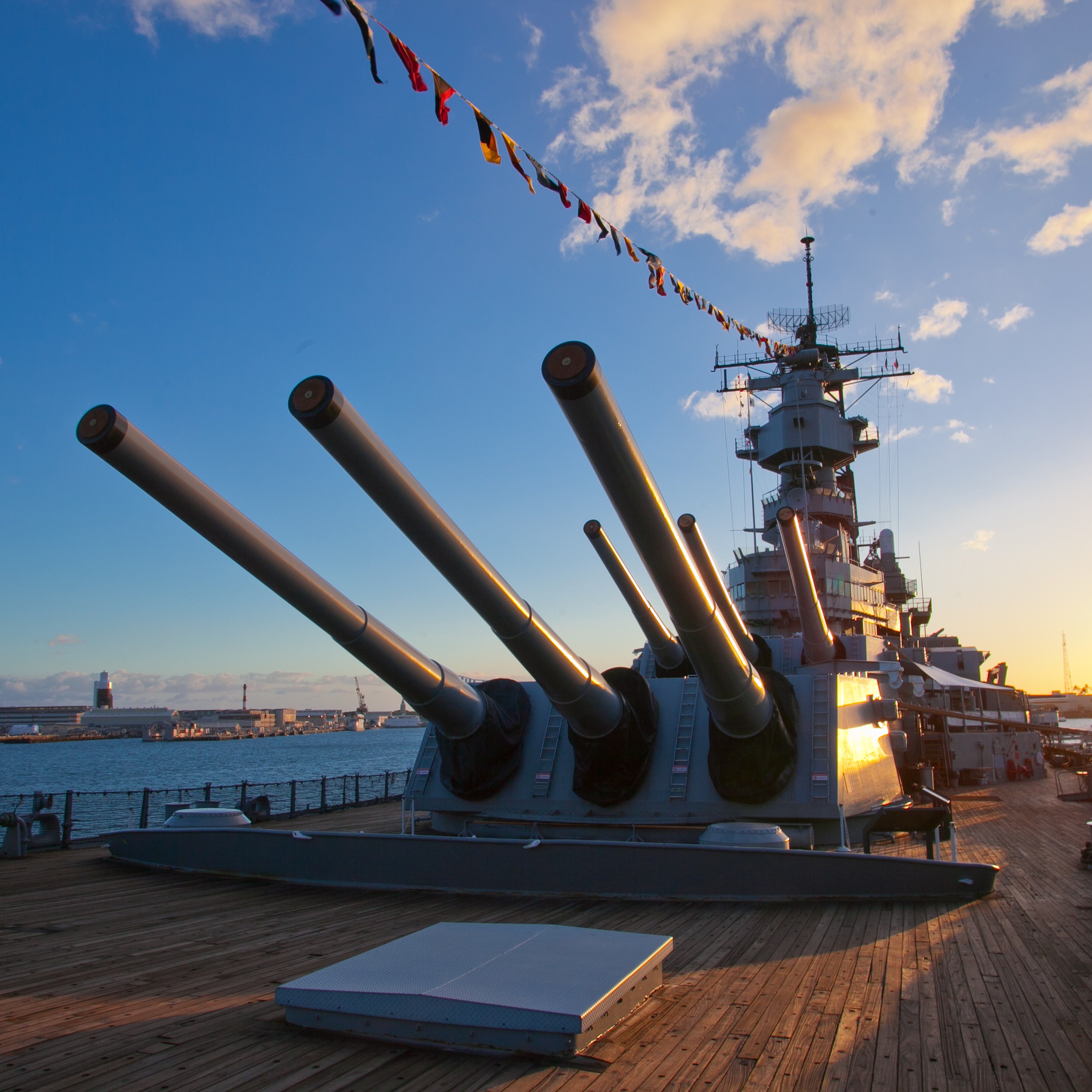 【Private Charters】Luxury Pearl Harbor+Missouri Battleship+Mini Circle Island (6.5 hours )